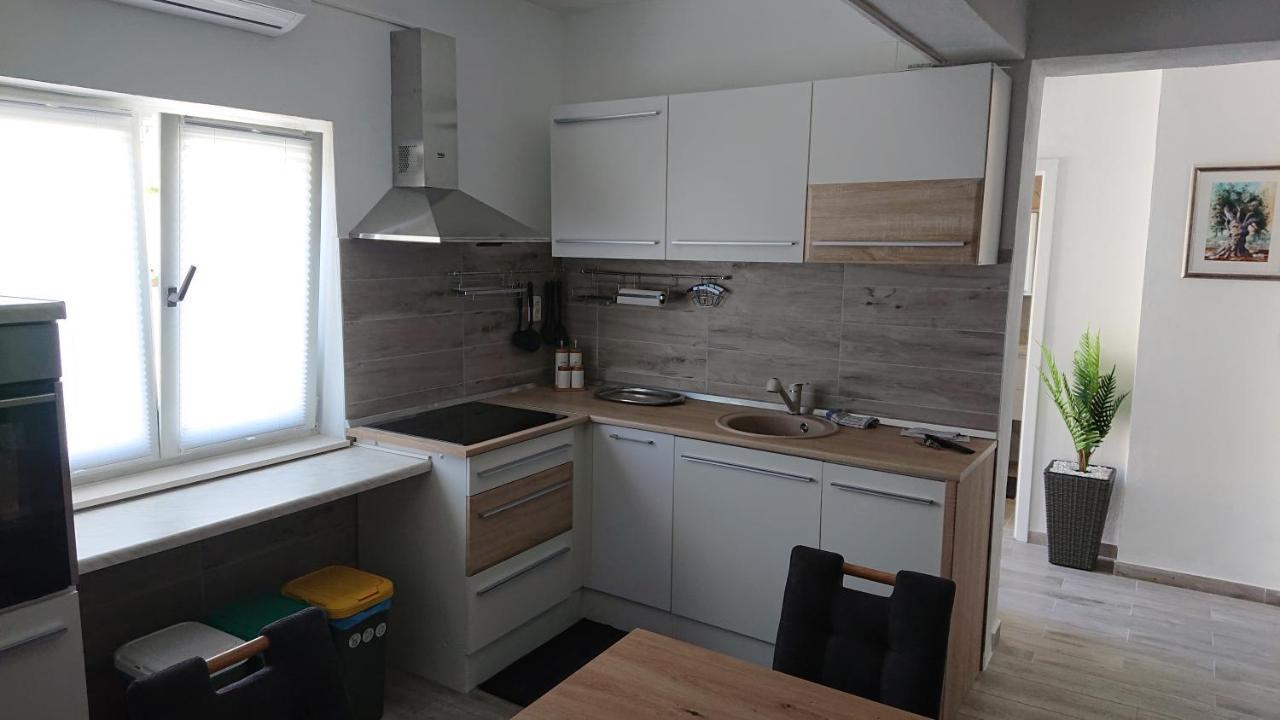 Appartement Amama à Brodarica  Extérieur photo