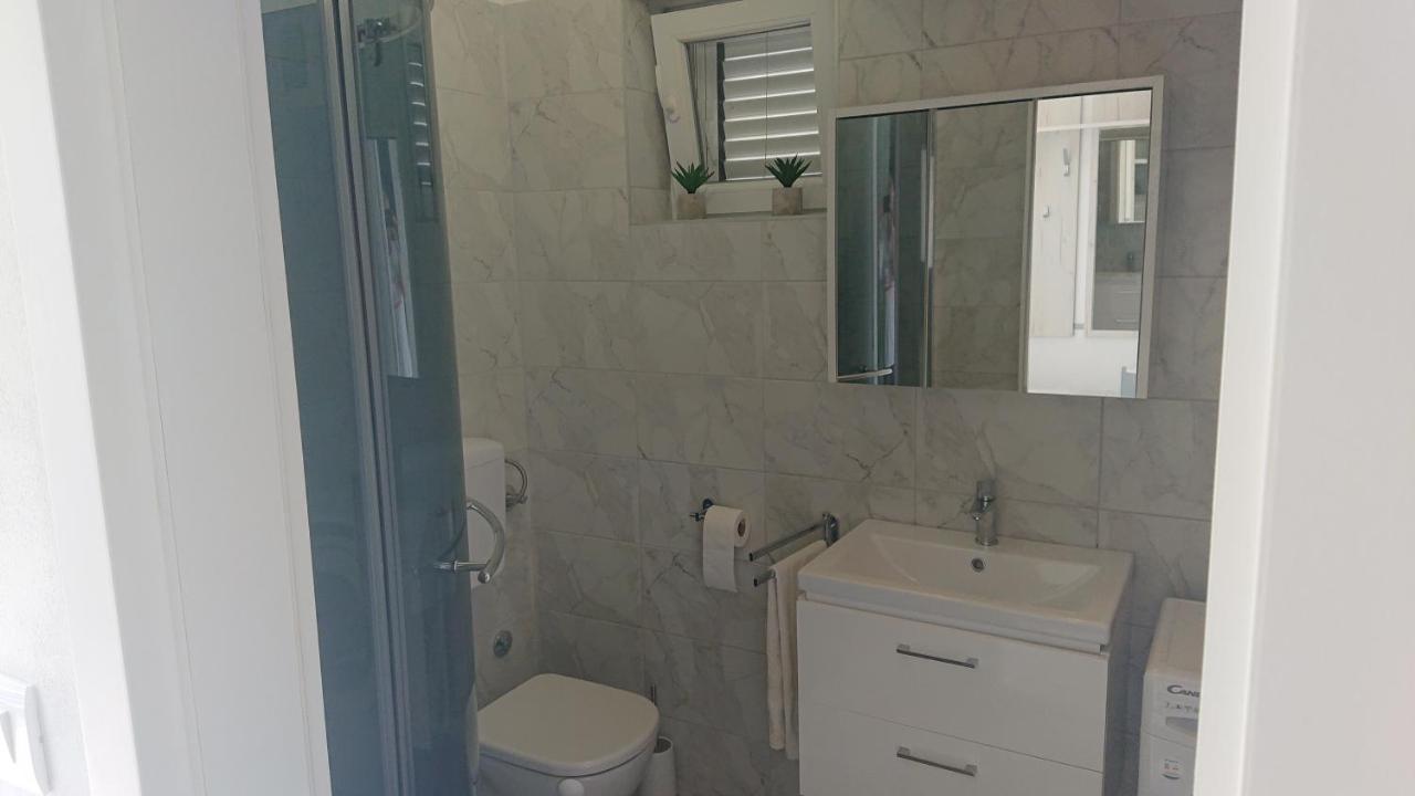 Appartement Amama à Brodarica  Extérieur photo